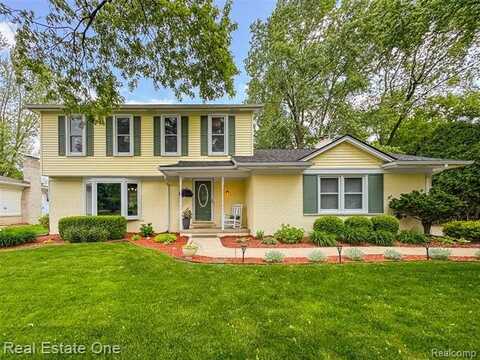 2036 Belle Vernon Drive, Rochester Hills, MI 48309
