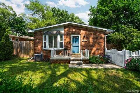 3341 Creek Drive, Ann Arbor, MI 48108