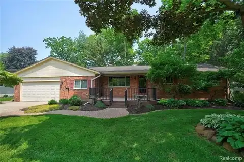 5614 Warbler Drive, Clarkston, MI 48346