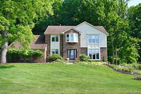 36780 Chesapeake Road, Farmington Hills, MI 48335
