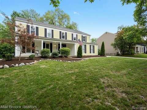 5544 Kingsfield Drive, West Bloomfield, MI 48322