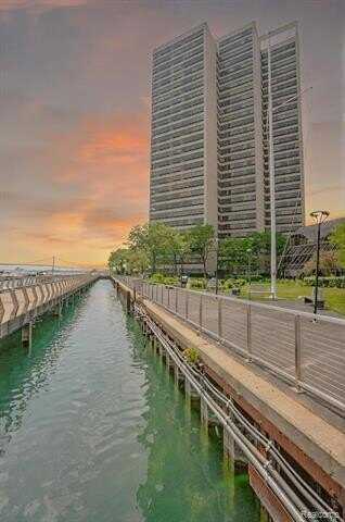 300 Riverfront, Detroit, MI 48226
