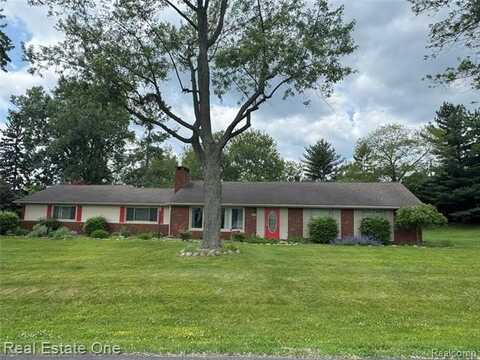 3340 CHICKERING LANE, Bloomfield Hills, MI 48302