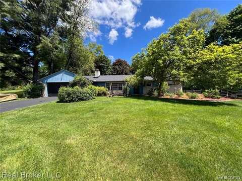 33200 Raphael Road, Farmington, MI 48336