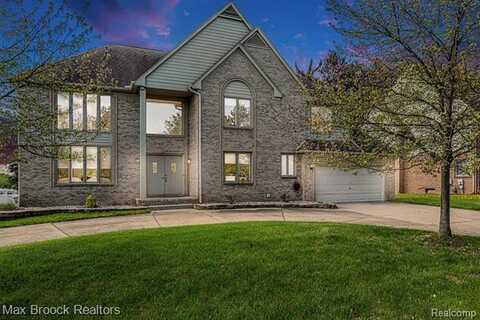 6011 MAPLE FOREST, West Bloomfield, MI 48322