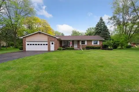3050 Dillon Road, Flushing, MI 48433