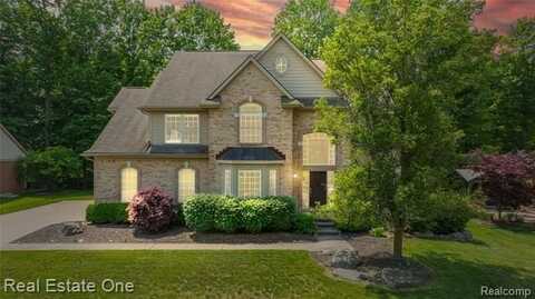 3788 High Grove Way, Lake Orion, MI 48360