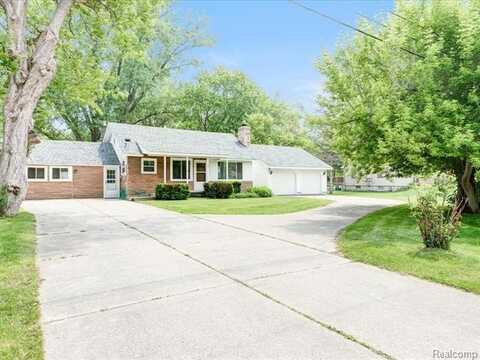 641 Michigan Avenue, Marysville, MI 48040