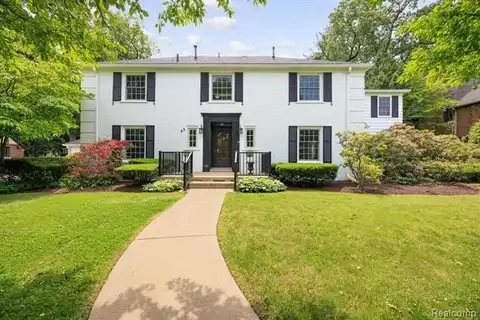 33 Oxford Boulevard, Pleasant Ridge, MI 48069