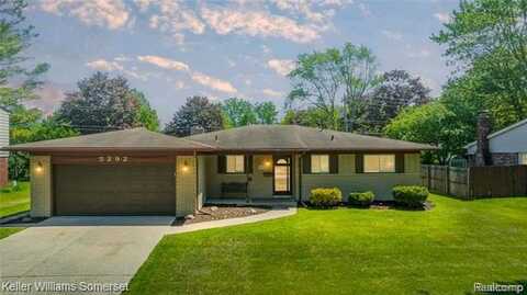 5292 ABINGTON Drive, Troy, MI 48085