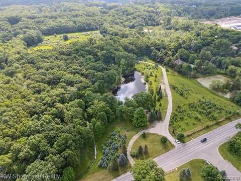 2290 N Latson Road, Howell, MI 48855