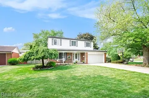 2100 Cumberland Drive, Rochester Hills, MI 48085