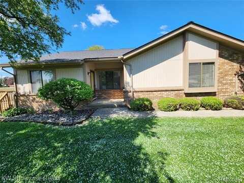 38824 Windmill Pointe S, Clinton Township, MI 48038