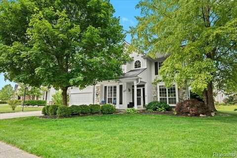 1035 Equestrian Drive, South Lyon, MI 48178