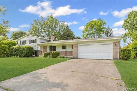 2985 Lacota Road, Farmington, MI 48328