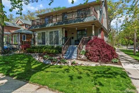 802 Hilldale Drive, Royal Oak, MI 48067