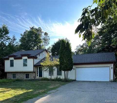 1690 Cedar Knoll Lane, Caro, MI 48723