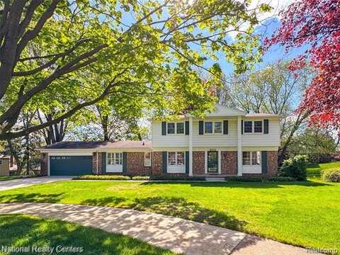 892 Hemlock Court, Rochester, MI 48307