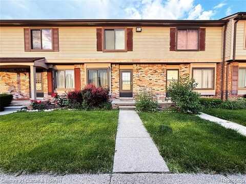 17060 Kingsbrooke Drive, Clinton Township, MI 48038
