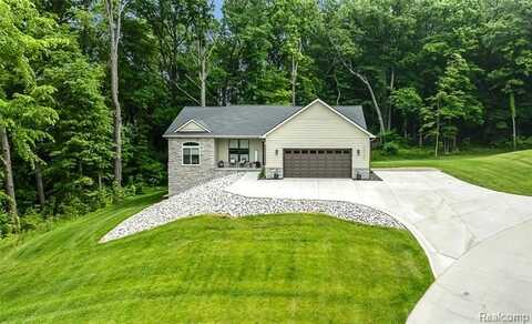 10327 9 Mile Road, Whitmore Lake, MI 48189