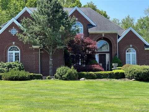371 Baintree Boulevard, Brighton, MI 48114