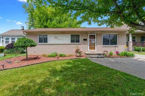 19233 Martin Road, Roseville, MI 48066