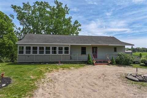 3749 CHASE LAKE Road, Howell, MI 48855