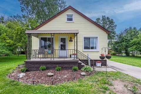 20470 Colman Street S, Clinton Township, MI 48035