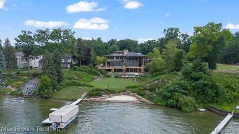4790 DOW RIDGE Road, Orchard Lake, MI 48324