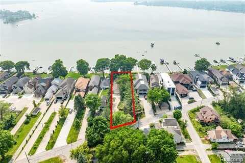1870 CASS LAKE FRONT Road, Keego Harbor, MI 48320