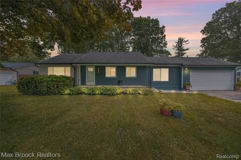 500 Colebrook Drive, Troy, MI 48083