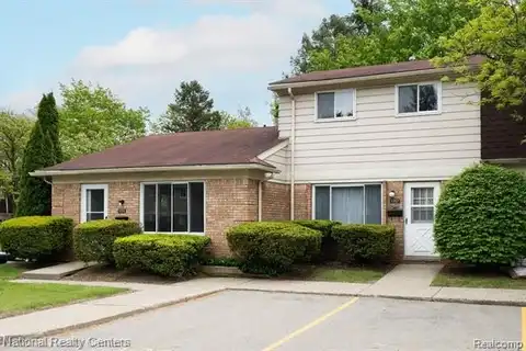 1357 LAUREL VALLEY Drive, Waterford, MI 48327
