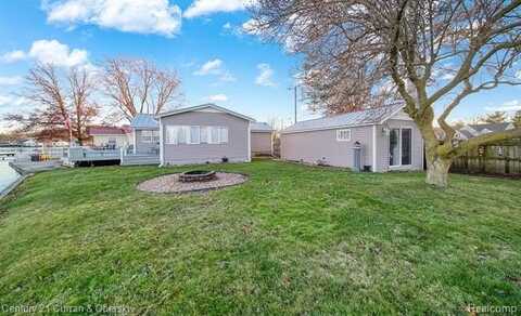 131 BENNETT Drive, Michigan Center, MI 49254