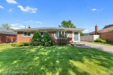 23707 E Fairway Drive, Woodhaven, MI 48183