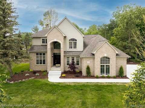 55495 Parkview Drive, Utica, MI 48316