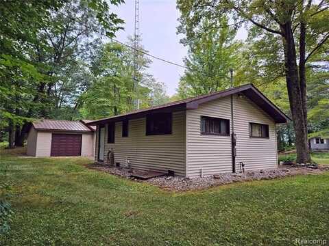 3951 Mary Anne Lane, Caseville, MI 48725