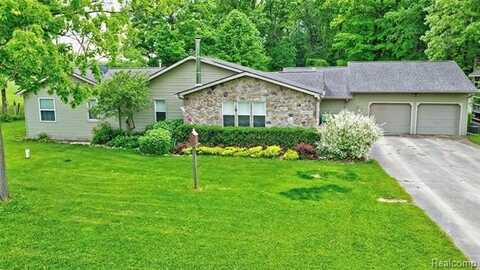 13028 Fish Lake Road, Holly, MI 48442