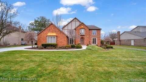 404 SHELLBOURNE Drive, Rochester Hills, MI 48309