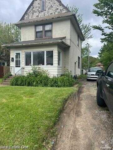 633 N Perry Street, Clarkston, MI 48342