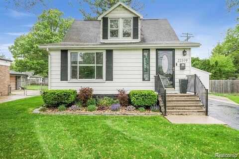 22319 Violet Street, Saint Clair Shores, MI 48082