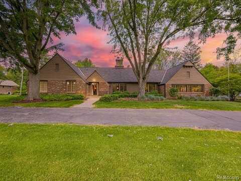 90 Wind N Wood Drive, Okemos, MI 48864