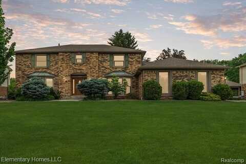 2456 Red Maple Drive, Troy, MI 48098