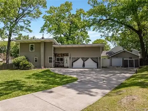 790 Hillcliff Drive, Waterford, MI 48328