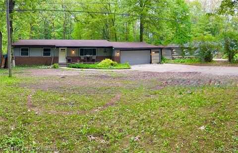 5844 Crandall Road, Howell, MI 48855