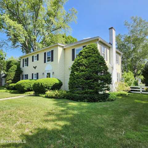 377 Pomeroy Ave, Pittsfield, MA 01201