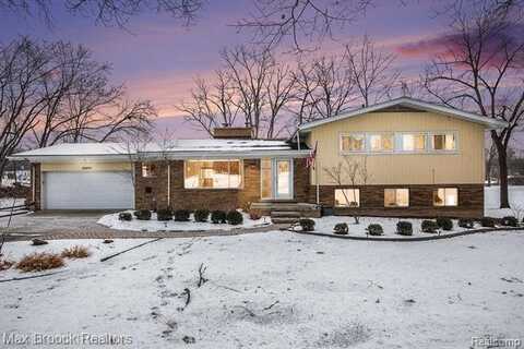 20405 Thorofare Road, Grosse Ile, MI 48138