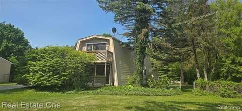 3825 Thomas Road, Oxford, MI 48371