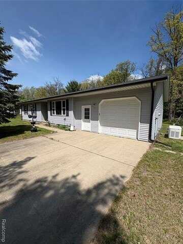 8105 Artesia Beach, Saint Helen, MI 48656