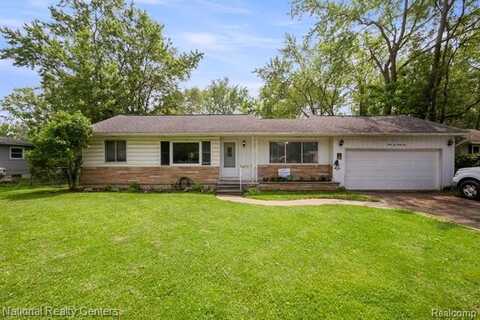 6235 Williams Lake Road, Waterford, MI 48329