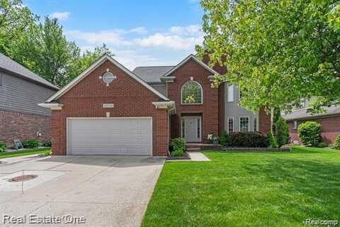 19828 Gloria Drive, Macomb, MI 48044
